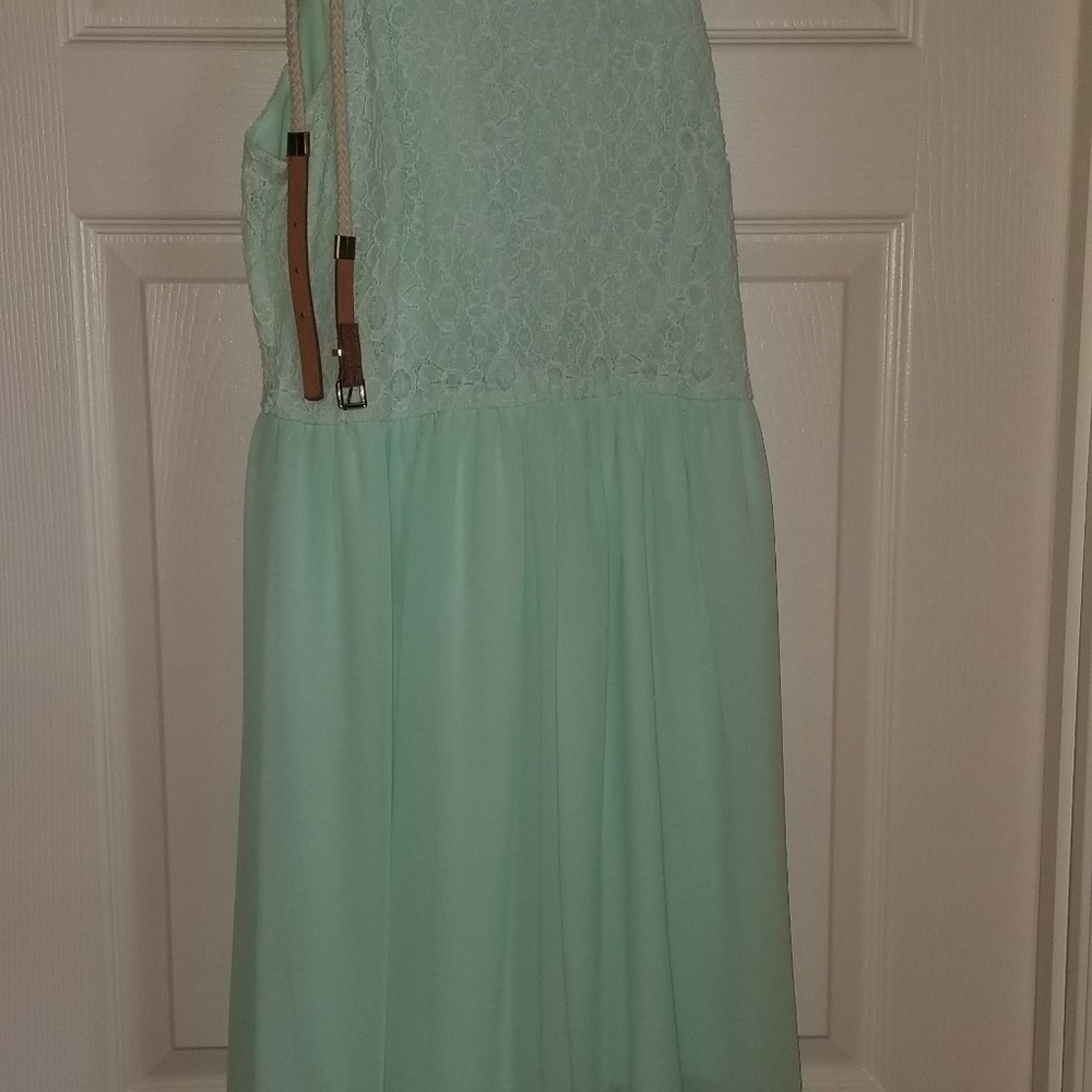 Dress - Picture 2 of 3